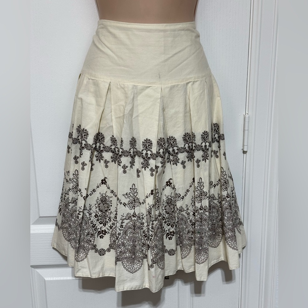 Stylish Apt. 9 Cream & Brown Pleated Skirt